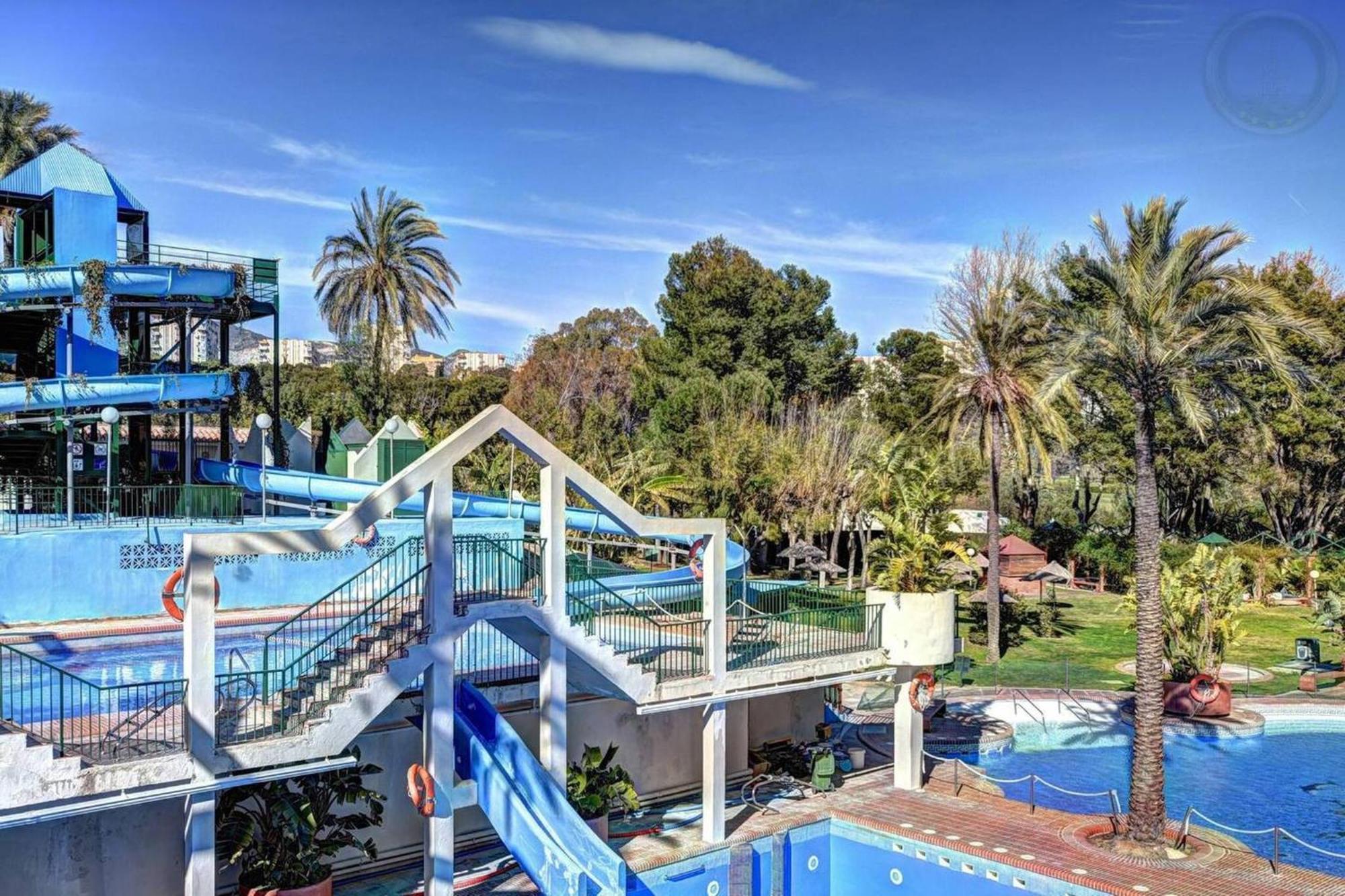 Lejlighed Benalbeach Front